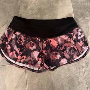 Lululemon shorts size 4